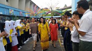 Majlis perpisahan bagi para pekerja boleh menjadi bermakna, boleh juga menjadi tidak sempurna. Guru Kaunseling Nurhaiza Che Mat Majlis Persaraan Pn Lee Soo Heong Dan Majlis Perpisahan Guru Berpindah