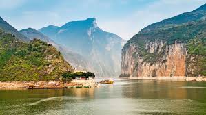 The rocks jutting out from the riverbed are immersed at flood time so that the. China Impressionen Mit Yangtze Kreuzfahrt Forum Anders Reisen