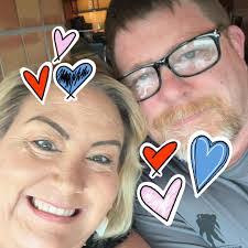 Kelly Faas's Instagram, Twitter & Facebook