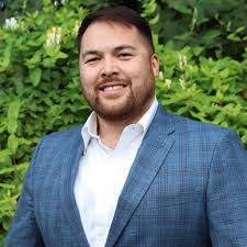 What are the tips for crossing the border from Oregon to British Columbia,  Canada for Shambhala Music Festival?