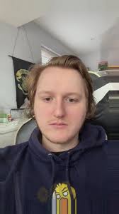 stop telling us we look like siblings we look nothing alike!!!! @lilsimsie