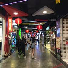 Sunway pyramid mall was established in july 1997 and is one of the popular mall that residents and visitors go to for their shopping and entertainment especially during the weekends. Photos At Asian Avenue Sunway Pyramid