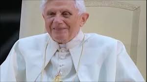 La Luz Silenciosa: La Grandeza de Benedicto XVI