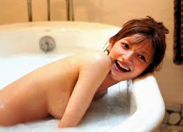 ゴマキ ヌード】後藤真希のアイコラではない…本物ヌードグラビアがエロすぎて勃起不可避ｗｗｗｗｗ芸能人お宝画像☆｜エロ牧場