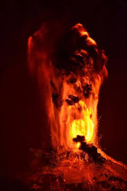 Las Imagenes Mas Impactantes De La Erupcion Del Volcan Villarrica En Chile Volcan Villarrica Villarrica Volcanes