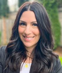 Cristina Watson's Instagram, Twitter & Facebook