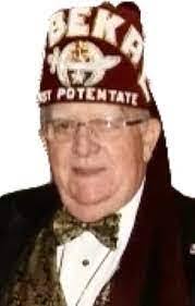 Edwin Calayag's Instagram, Twitter & Facebook