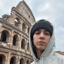 Abraham Moran's Instagram, Twitter & Facebook