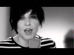 Born in glasgow, scotland, spiteri began her musical career with texasin 1986 as lead singer and guitarist. Sharleen Spiteri Take My Breath Away 2010 Hq Youtube