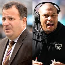 Former Las Vegas Raiders HC Antonio Pierce hinted that Tom Brady shared  information with him last year: “It's not hard for him to watch a few  things