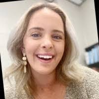 Amanda Stopera's Instagram, Twitter & Facebook