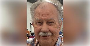 David Dill's Instagram, Twitter & Facebook