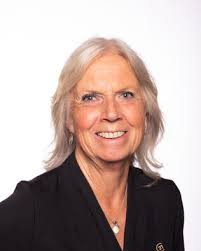 Susan Cann's Instagram, Twitter & Facebook