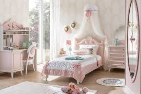 غرف نوم بناتي و اجمل تصميماتها