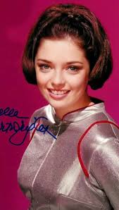 PHOTO OF THE DAY~~~ Angela Cartwright] with her sister and mother.