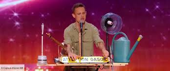 Incroyable Talent Vous Ne Devinerez Jamais Ce Que Ce Candidat Fait Avec Une Brosse Wc Video