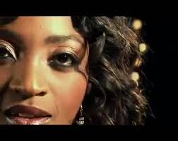 Loosely translating to "show me love", 'ohole' by by supergroup Gal Level  was a slower song than what the duo's fans were used to but still went