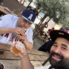 Ghosts in the Forest (Guava)