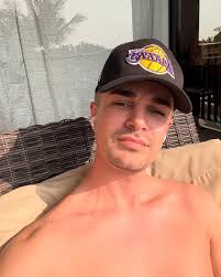 Benjamin Dwyer (@benjaminjdwyer) • Instagram photos and videos