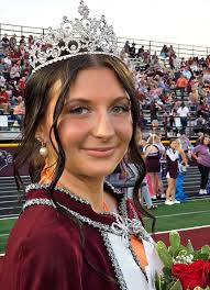 Makenna Womack crowned homecoming queen in Gentry