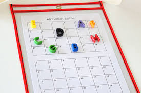 In this alphabet game, the teacher or parent says a word and the students have to guess what letter the word starts with. Alphabet Battle Letter Learning Game