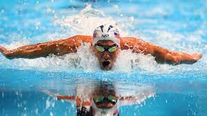 He captured more olympic medals, world championships, us national titles, and world records than any other. Schwimmen Papa Phelps Erlaubt Anderen Das Traumen Sport Sz De