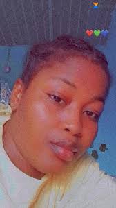 hustle hard so that when the tea is hot, u add Milk 🥛 not 🚫 water 🌊