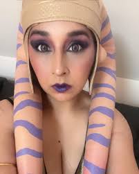 Ahhh. Love my lekku so much @twilek_pam