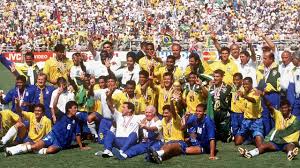 Ficha del encuentro final del mundial de fútbol de 1994 jugado entre las selecciones de italia y brasil con detalle de goles, jugadores titulares y suplentes, tarjetas y cambios. Brasil 0 X 0 Italia Copa Do Mundo 1994 Final Tempo Real Globo Esporte