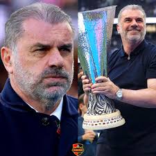 🚨¡DE ÚLTIMA HORA!🚨 Ange Postecoglou acaba de ser despedido como DT de  Tottenham por el propietario del club, Daniel Levy. El estratega  australiano ganó hace algunas semanas la Europa League y le