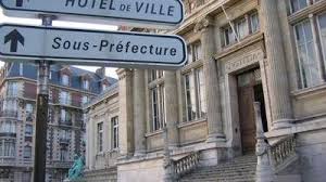 Il est compétent en première instance sur les affaires civiles qui ne relèvent pas d'une autre juridiction ainsi que sur les litiges les plus importants (supérieurs à 10 000. Sur Des Affiches Il Insulte Du Personnel Du Tribunal Duhavre Et Inscrit Le Nom De Ses Chats