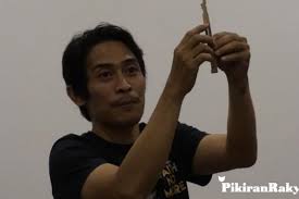 Sejarah karinding klasik (hingga 2010) oleh kimung. Kelas Literasi Sejarah Karinding Priangan Pikiran Rakyat Com