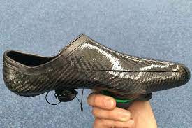 Order cycling shoes online with free click and collect to over 450 halfords stores. Capovelo Com A Glimpse At Team Great Britain S One Piece Carbon Molded Cycling Shoes