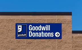 Donating Furniture Charity Organization That Will Pick Up Your Stuff Donate Furniture Charity Organizations Goodwill Furniture