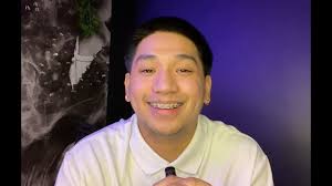 Angelo Roxas's Instagram, Twitter & Facebook