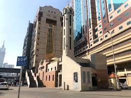 Ini membuktikan bahawa ciptaan allah tidak hanya terbatas pada sesuatu yang tampak. Islamiclandmarks Com Di Twitter This Is Masjid Jinn Located Not Far From The Haram In Makkah The Mosque Is Built At The Place Where A Group Of Jinn Gathered One Night To Hear