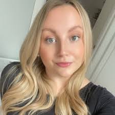 Jacqueline Boudreau's Instagram, Twitter & Facebook