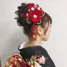 rieko さんはinstagramを利用しています 成人後撮りロケーション撮影のお客様 見えてないですが 顔まわりは裏編み込みをして 高めのアップ お客様ご持参の髪飾りを付けました ヘアメイク ヘアアレンジ 結婚式 スタジオ 成人式 ヘアスタイル アップ ボブ ヘア