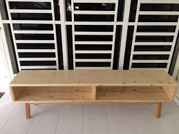 Istilah perabot kayu merujuk kepada perabot yang diperbuat dari kayu, bukan kayu lapis atau pengganti lain. Rak Tv Antique Design Modern Perabot Kayu Pallet Pine Facebook