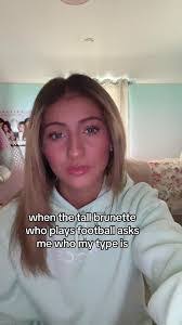 Mia Heath's Instagram, Twitter & Facebook