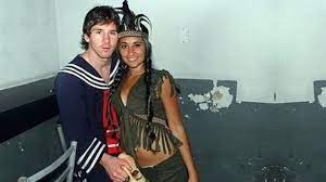 Últimamente la argentina tiene mucho trabajo y se deja ver poco por la vida 3.0. Antes Y Despues Antonela Rocuzzo Asi Lucia La Esposa De Messi En La Juventud Terra Chile