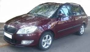 Několik málo konkurentů drtí škoda fabia combi zejména velikostí kufru, který by se neztratil ani o třídu výš. 2012 Skoda Fabia Combi 1 2 Tsi Automatic 5 Door Estate Cars For Sale In Spain