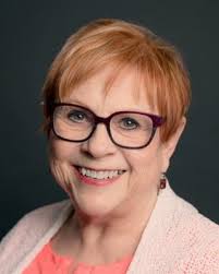 Paula Stanford's Instagram, Twitter & Facebook