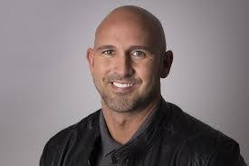 Edwin Cross's Instagram, Twitter & Facebook