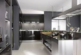 Avec Le Bon Materiel Chr Optez Pour Une Cuisine D Inspiration Professionnelle Design Et Fonctionnelle Cuisines Design Cuisine Moderne Meuble Inox