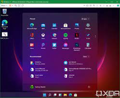 Windows 1.0 and 2.0 were the first versions of windows made. I5tltvyp Yza1m