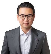 Paul Poh's Instagram, Twitter & Facebook