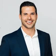 Daniel Blau's Instagram, Twitter & Facebook