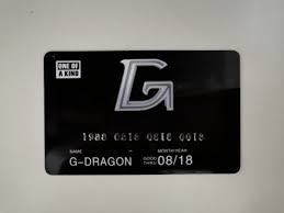 Omg er ist soooooo süß. G Dragon Black Credit Card Hobbies Toys Memorabilia Collectibles Fan Merchandise On Carousell