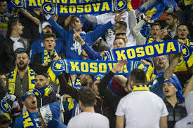 Me Kosovën a me Shqipërinë: Dilema e grupeve të tifozëve të Kosovës